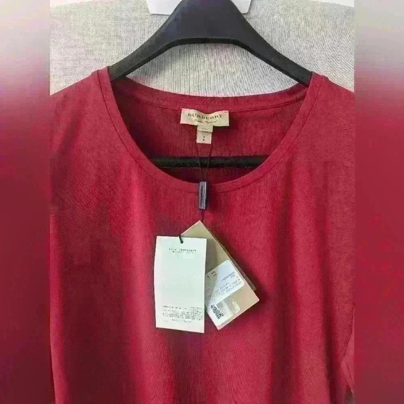 Women's Burberry Maroon T-shirt - size small nwt - Picture 6 of 8